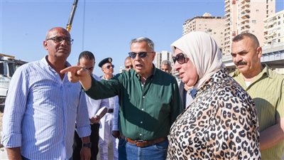 لتسهيل حركة المرور.. محافظ الإسكندرية يكلّف بفتح مسار جديد بطريق الكورنيش