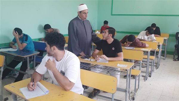 الدكتور أحمد بدير