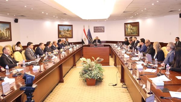 خلال الاجتماع