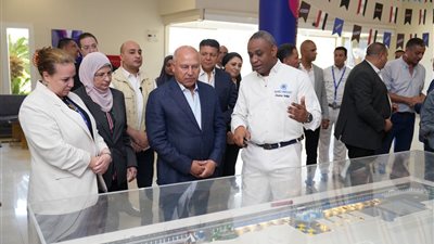 وزير الصناعة يزور مصنع مارس مصر في جولة هي الأولى من نوعها