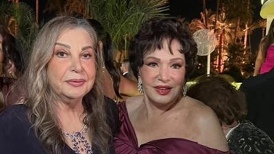 لبلبة تنشر صورة لها مع هالة الشلقاني زوجة الزعيم عادل إمام من حفل زفاف حفيدها