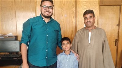 بعد إصابته بمقص في عينه.. مستشفيات جامعة بني سويف تنقذ صغيرا من العمى 