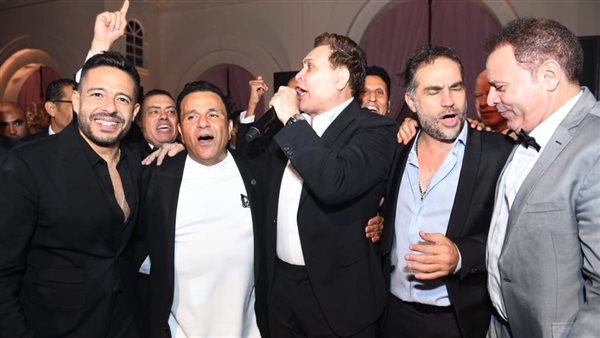 نجوم الغناء يحيون