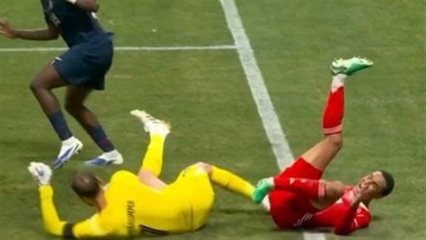 جمال موسيالا يتعرض