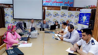 مدير تعليم الفيوم يتابع امتحانات الثانوية العامة في الرياضيات البحتة والتاريخ لطلاب مدرسة النور للمكفوفين