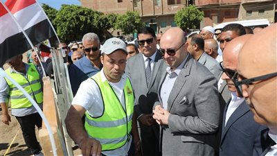 يخدم 14 ألف نسمة.. محافظ بني سويف يطلق مشروع صرف صحي بقرية منهرو بتكلفة 120 مليون جنيه
