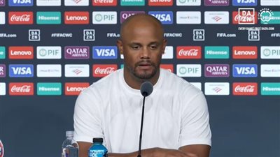 كومباني: أغلي من الداخل بسبب إصابة جمال موسيالا