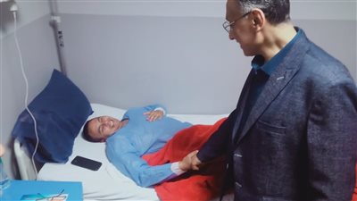 بعد توجيه السيسي بعلاجه خلال خطبة عيد الأضحى.. أول تعليق من إمام الأوقاف بعد إجراء عملية الرباط الصليبي