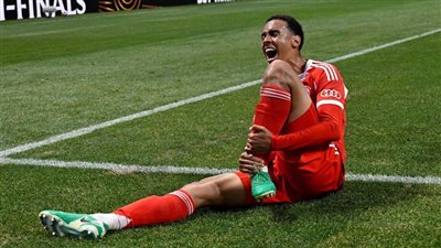 بعد إصابته الخطيرة.. ما مدة غياب جمال موسيالا عن الملاعب؟