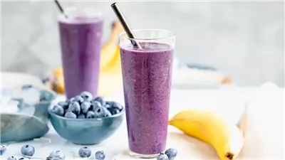 طريقة عمل توت بالموز بخطوات بسيطة.. سموذي ومنعش