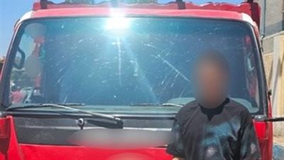 ضبط قائد سيارة لسيره عكس الاتجاه أعلى كوبري بالقليوبية