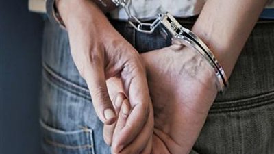 هاتفه به صور من إجابات الكيمياء.. مصادر تكشف تفاصيل ضبط عامل مدرسة لاتهامه بتسريب الامتحان لطلاب الثانوية