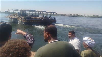 بعد سقوط سيارة بالنيل.. تحقيقات لفحص إجراءات الأمان بمعدية دشنا في قنا