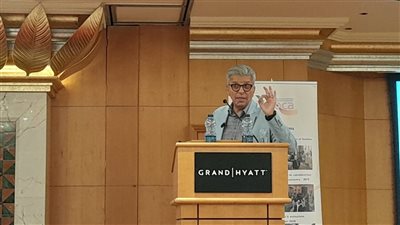 خالد منتصر: الإعلام الطبي ضرورة لمواجهة العلم الزائف وتغيير المفاهيم الخاطئة عن السرطان