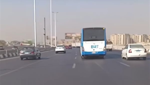 صور من انحراف الأتوبيس