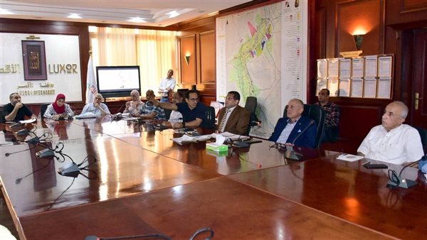 محافظ الأقصر يعتمد