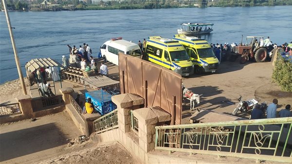 سقوط سيارة ربع نقل