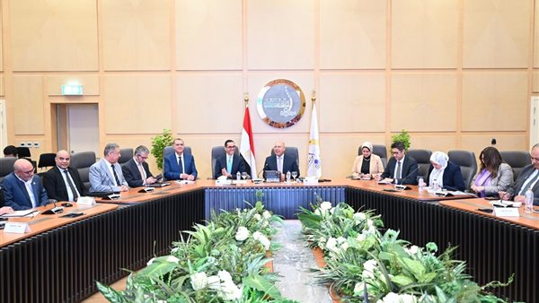 خلال الاجتماع