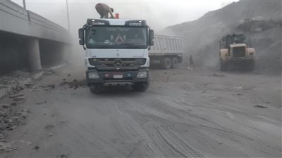 وزيرة التنمية المحلية: الانتهاء من رفع 675 ألف طن تراكمات مخلفات أسفل محور الفريق العصار | صور