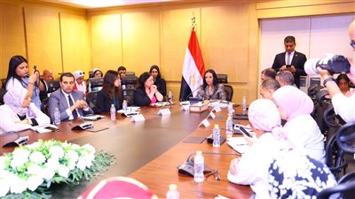 شركاء تحقيق التنمية.. وزيرة التضامن تعقد اجتماعها الدوري مع مندوبي الصحف والمواقع الإخبارية