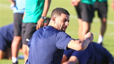 محمد الشامي يشارك في جزء من مران المصري 