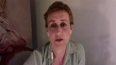 ليس مصريًا ولا يعرفها.. الفنانة الدنماركية ليزا لاك نيلسين تكشف شخصية مرسل واقعة سرقة لوحاتها بعد اتهام أحمد السقا