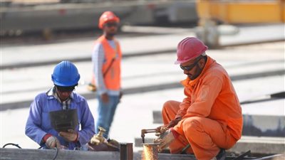 وظائف شاغرة في الإمارات للنجارين والحدادين بدون مؤهل.. مرتبات مجزية جدًا