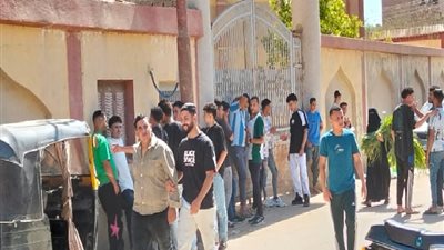 طلاب الثانوية الأزهرية بالفيوم: امتحان البلاغة في مستوى الطالب المتوسط.. والقطعة تحتاج بعض التركيز
