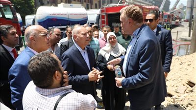 محافظ القاهرة يوجه بتقديم أوجه الدعم اللوجيستي للقائمين على عمليات الإصلاح بحريق سنترال رمسيس