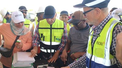 تخدم 250 ألف مواطن بالأقصر.. بعثة بنك التنمية الإفريقي تتفقد مشروعات الصرف الصحي بقرى إسنا والطود