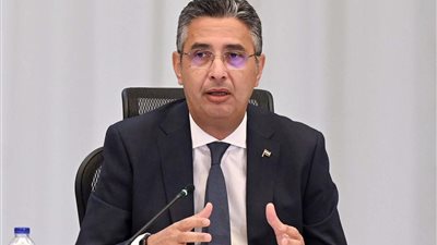 وزير التموين يوجه بتشكيل غرفة عمليات لمتابعة تنفيذ الأسعار الجديدة للبنزين وضبط الأسواق