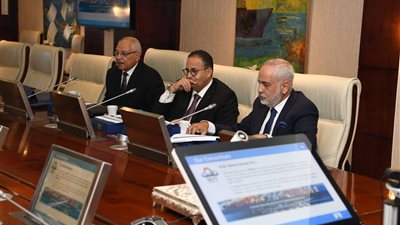تعاون استثماري مرتقب مع مجموعة UW القبرصية لتطوير ترسانة بورسعيد وتحويلها لواجهة عالمية لبناء السفن