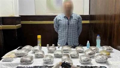 القبض على عناصر بؤر إجرامية شديدة الخطورة من تجار المخدرات بحوزتهم بضاعة بـ34 مليون جنيه|صور 