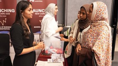 جامعة ممفيس تشارك في معرض IG Club للتعريف ببرامجها الأكاديمية