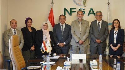 رئيس سلامة الغذاء يبحث مع وفد الجامعة الأمريكية التعاون في مجالات التدريب وبناء القدرات