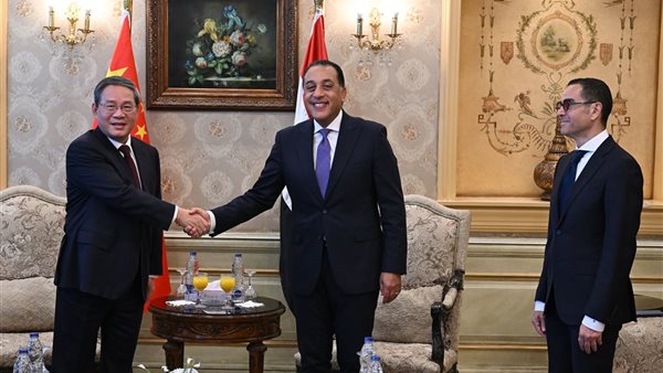 رئيس الوزراء يستقبل