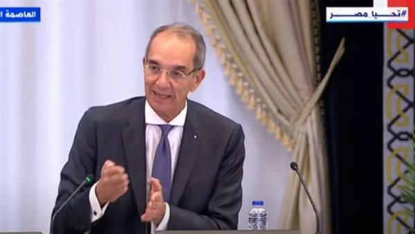 وزير الاتصالات عمرو