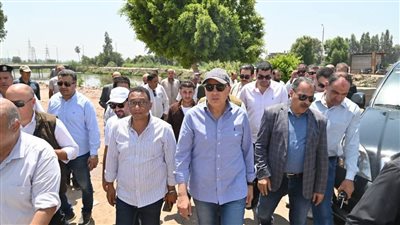 وزير الري يتفقد المنظومة المائية بالقليوبية ويوجه بإزالة التعديات على جسور نهر النيل