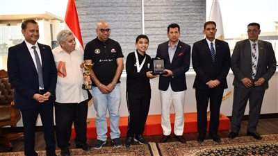 وزير الرياضة يستقبل بطل العالم في الشطرنج عبد الرحمن سامح بالعاصمة الإدارية