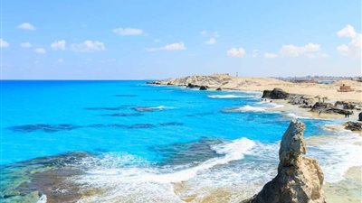 الأرصاد لـ مصطافي مطروح: ارتفاع ملحوظ في الأمواج.. توخوا الحذر من نزول البحر 