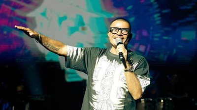 عمرو دياب يحيى حفلا أسطوريا في جدة.. ويغني من ألبوم 