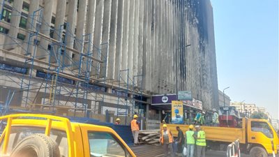 المقاولون العرب تبدأ أعمال تهيئة بعض الأجزاء المتضررة من حريق سنترال رمسيس