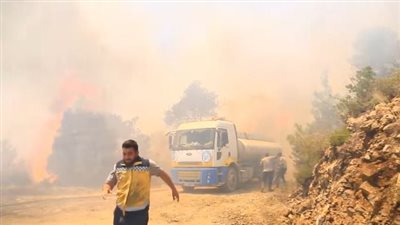 سوريا.. استمرار جهود إخماد حرائق اللاذقية لليوم التاسع بمشاركة 16 طائرة ومئات الآليات