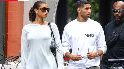 حكيمي يظهر رفقة عارضة أزياء مصرية في نيويورك.. وأنباء عن علاقة عاطفية