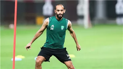 عبد الله عطيف نجم المنتخب السعودي يعلن اعتزاله كرة القدم نهائيًا: أصعب قرار في حياتي