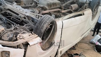 إصابة 7 أشخاص في انقلاب ميكروباص على طريق السخنة السياحي