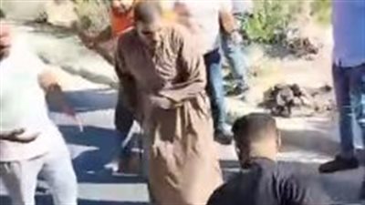 الأمن يفحص فيديو يوثق اعتداء مجموعة من الأشخاص على سائق في المنيا 