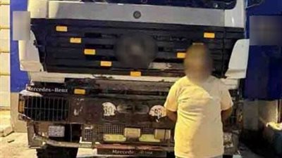 القبض على سائق سيارة نقل لسيره بدون لوحات معدنية أعلى كوبري بلبيس في الشرقية
