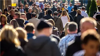 بعد تراجع نسبة العنوسة.. الإحصاء: 105.7 ذكر لكل 100 أنثى في مصر