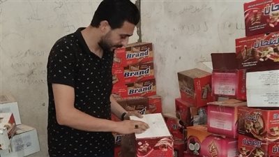 ضبط 11 ألف قطعة شيكولاتة فاسدة و600 كيلو دواجن ومخللات منتهية الصلاحية بالغربية 